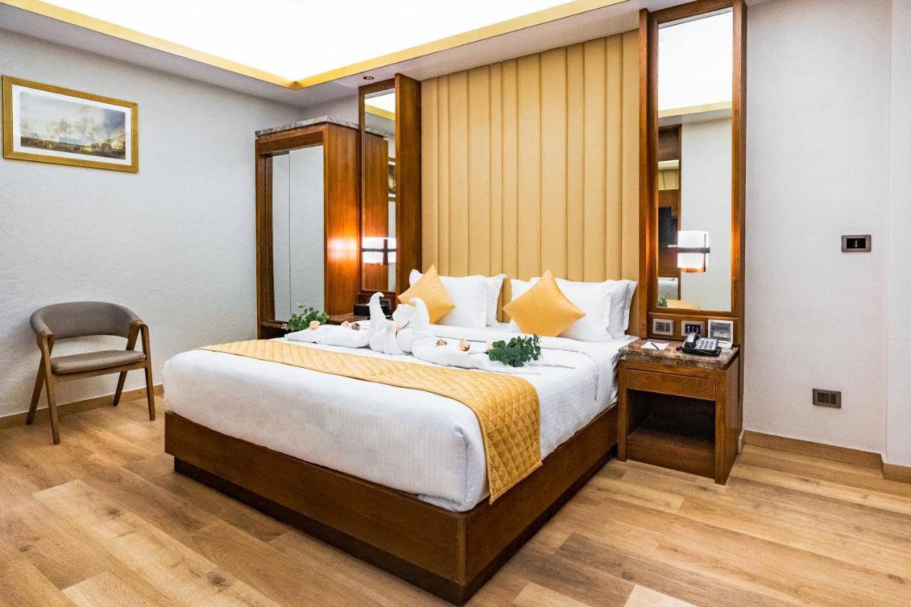 Marine Inn Hotel Kochi Exterior photo
